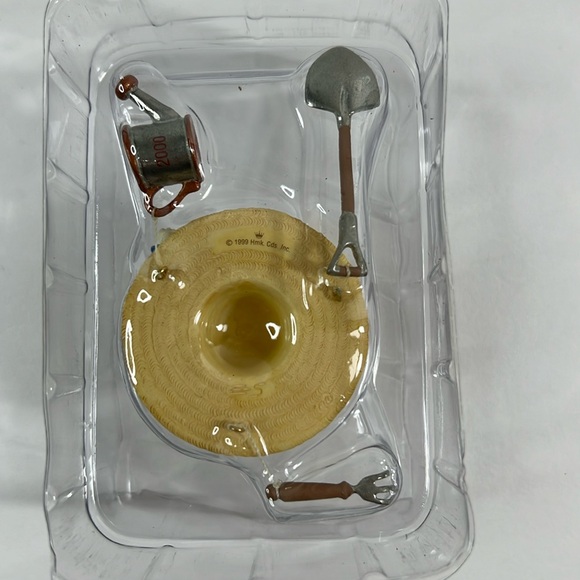 Hallmark Keepsake Ornament Time in the Garden Handcrafted Cast Metal - Picture 6 of 7